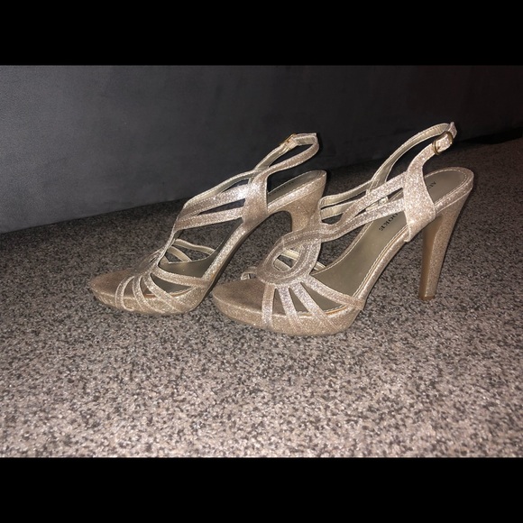 Audrey Brooke Gold Sparkle Heel - Picture 4 of 6